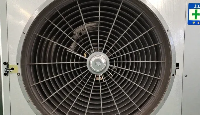 热风循环干燥机性能表现：选型关注点与适用限制